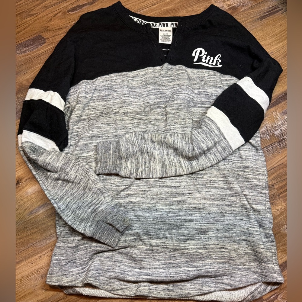 Victoria’s Secret PINK Colorblock Long Sleeve Henley – Gray & Black - XS